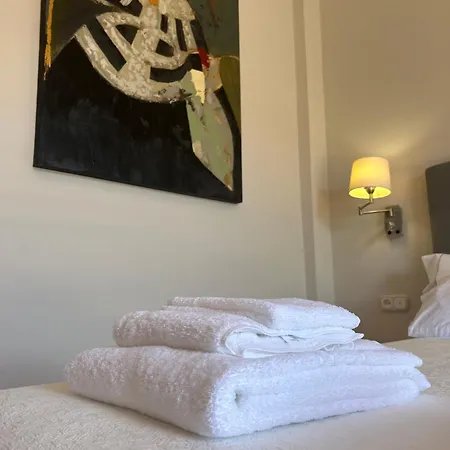 Проживання в сім'ї Guggensuites